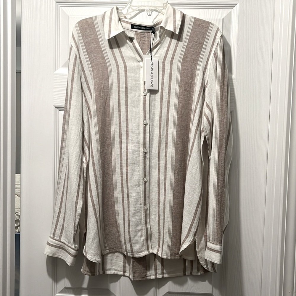 New Calvin Klein blouse in large